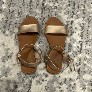 Universal threads rose gold sandals